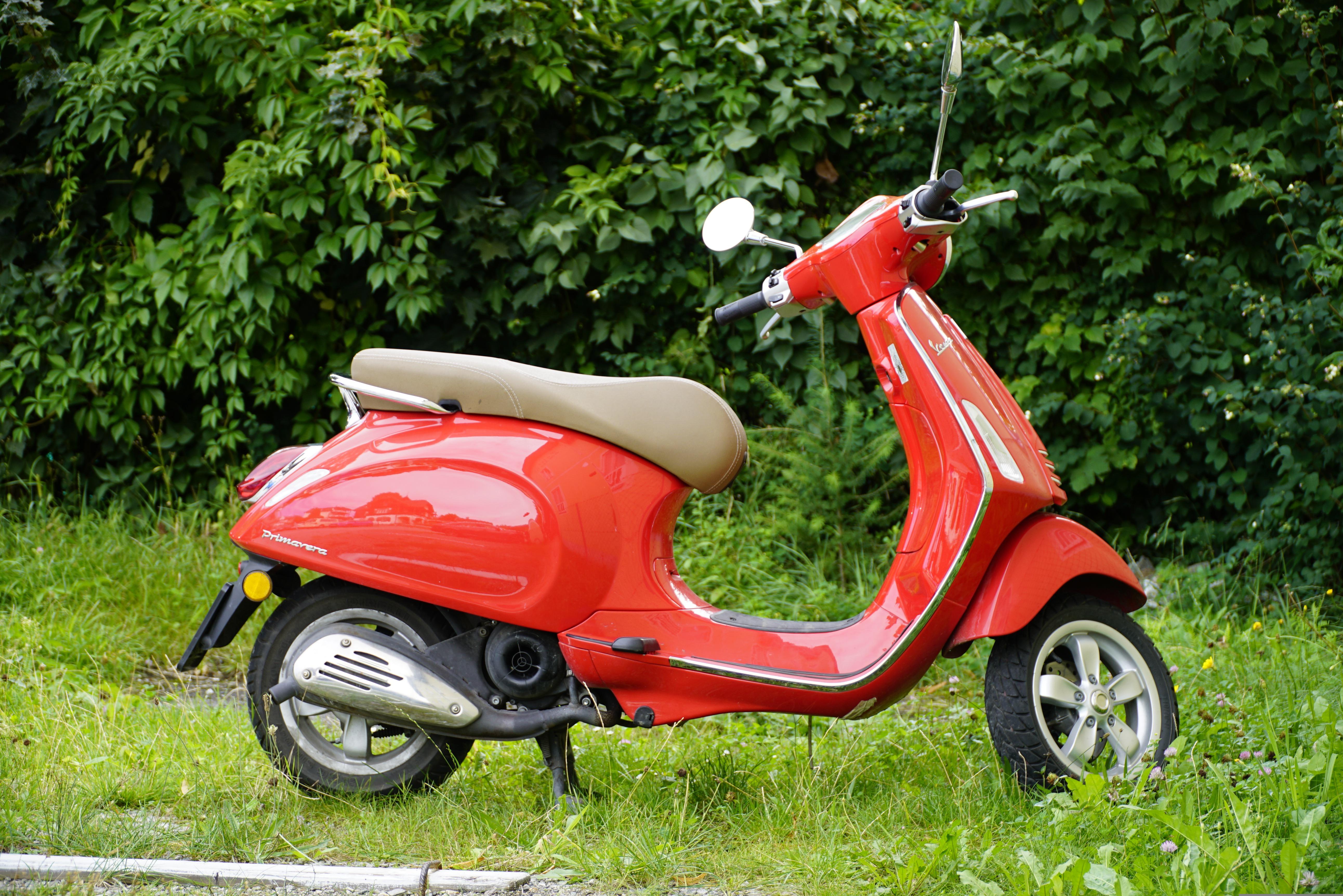 Italy: Motion to protect gas-powered Vespa as cultural heritage